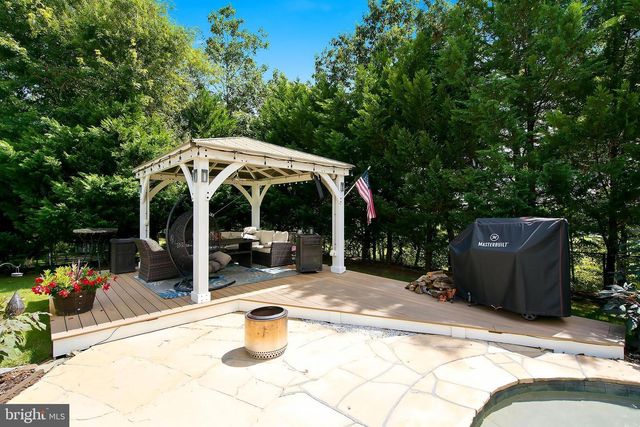 240 KRISTINE AVE, Manahawkin, NJ 08050