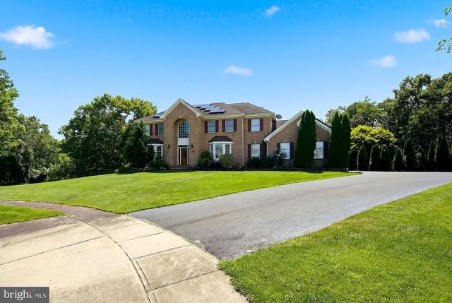 240 KRISTINE AVE, Manahawkin, NJ 08050