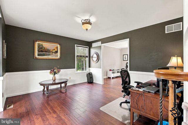 240 KRISTINE AVE, Manahawkin, NJ 08050