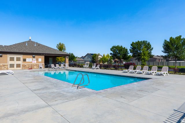 1147 N ABBOTSFORD DR, North Salt Lake, UT 84054