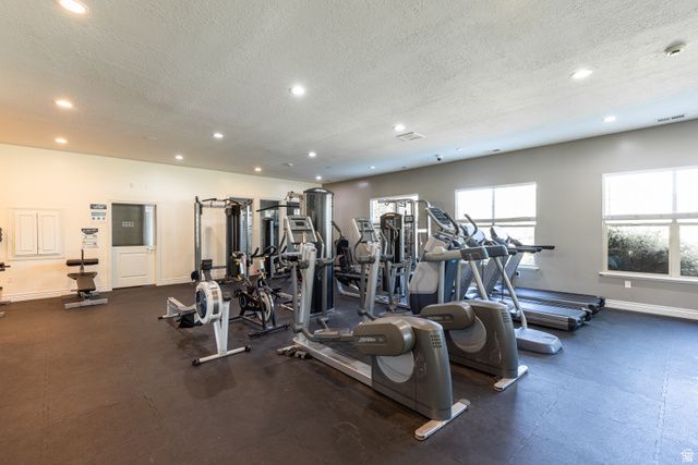 1147 N ABBOTSFORD DR, North Salt Lake, UT 84054