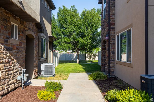 1147 N ABBOTSFORD DR, North Salt Lake, UT 84054