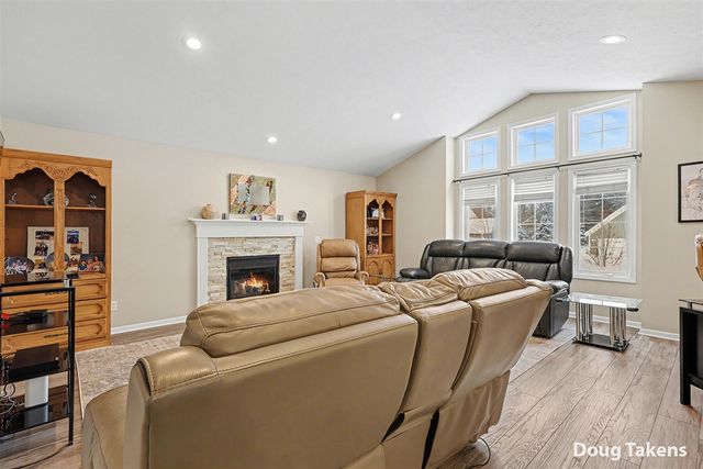 2129 Drew Street, Belmont, MI 49306