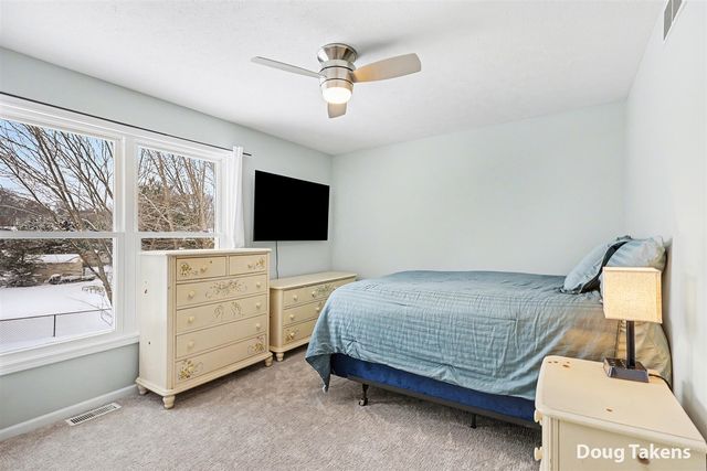 2129 Drew Street, Belmont, MI 49306