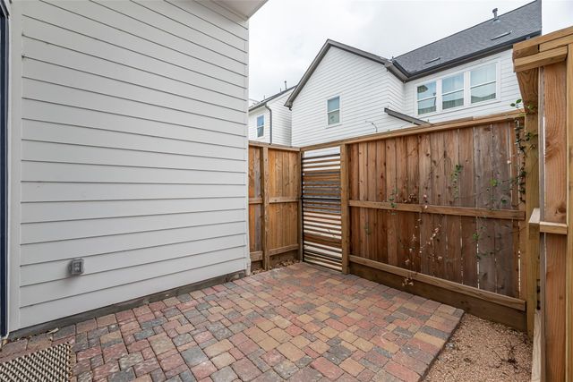 2414 Hollister Road, Houston, TX 77080