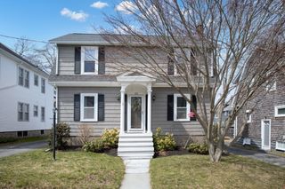 32 Oakland St, Fall River, MA 02720