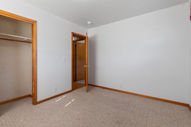 1156 Chestnut Dr, Burns, TN 37029