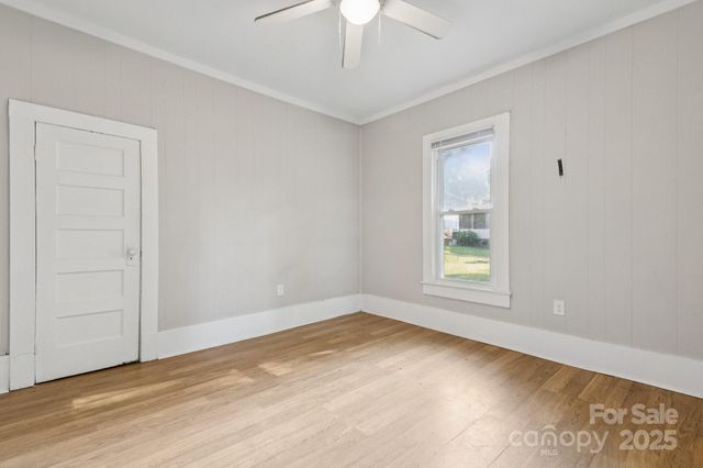 709 E Front Street, Statesville, NC 28677
