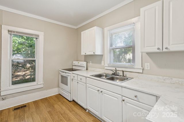 709 E Front Street, Statesville, NC 28677