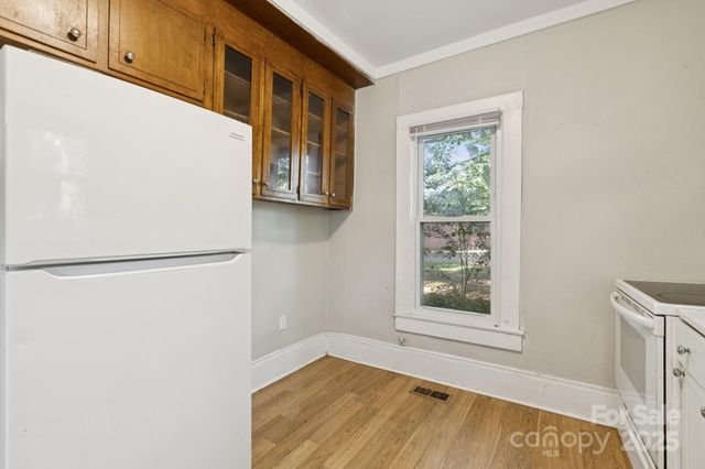 709 E Front Street, Statesville, NC 28677