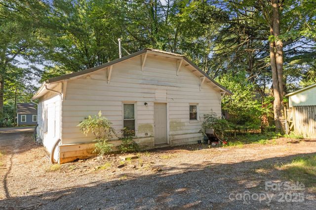 709 E Front Street, Statesville, NC 28677