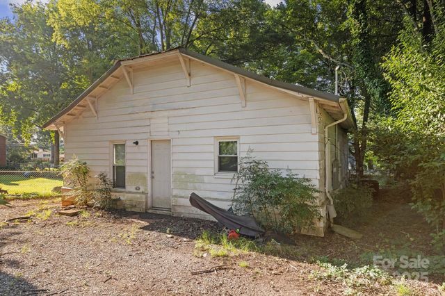 709 E Front Street, Statesville, NC 28677