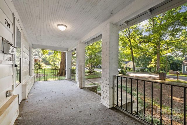 709 E Front Street, Statesville, NC 28677