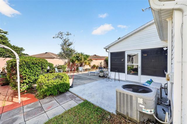 1613 SAN DIEGO STREET, Lady Lake, FL 32159