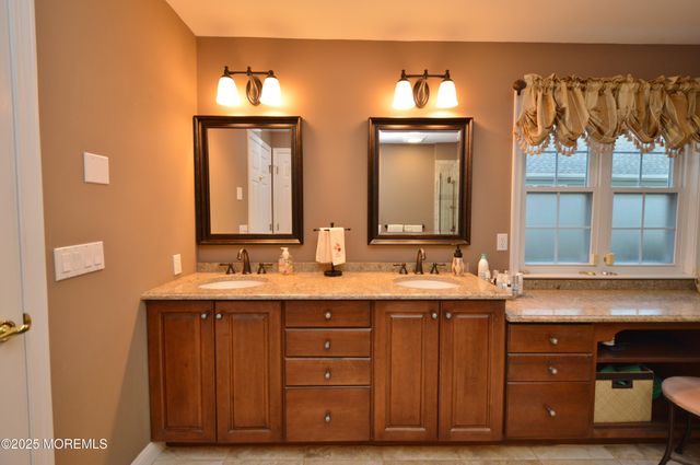 3621 Vicari Avenue, Toms River, NJ 08755