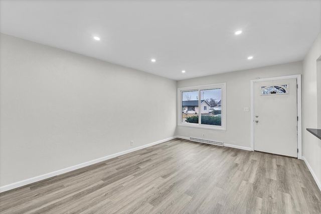 6655 W Brentwood AVENUE, Milwaukee, WI 53223