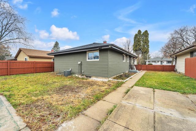 6655 W Brentwood AVENUE, Milwaukee, WI 53223