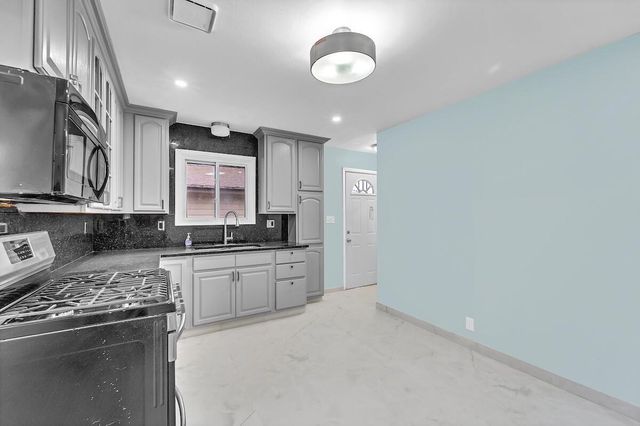 6655 W Brentwood AVENUE, Milwaukee, WI 53223