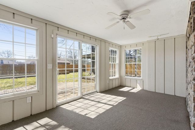 2466 E Cambridge Street, Springfield, MO 65804