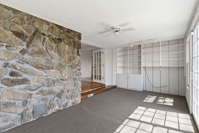 2466 E Cambridge Street, Springfield, MO 65804