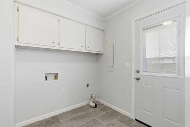 2466 E Cambridge Street, Springfield, MO 65804