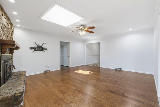 2466 E Cambridge Street, Springfield, MO 65804