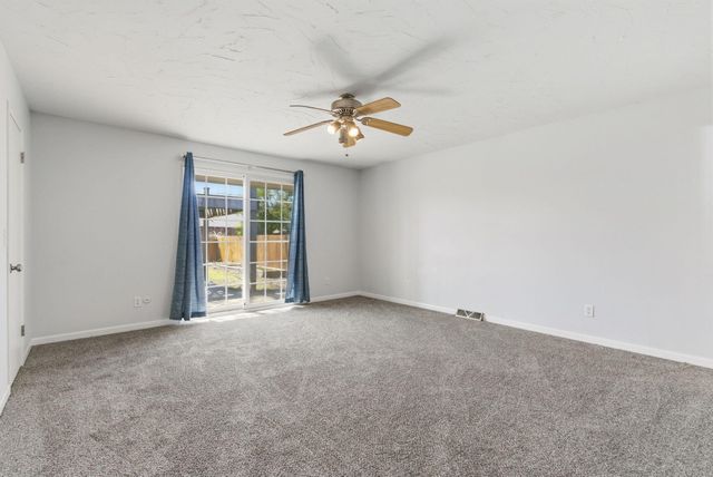 2466 E Cambridge Street, Springfield, MO 65804