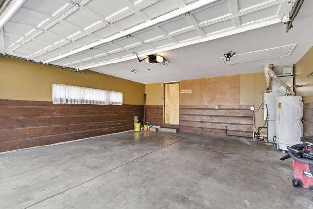 2466 E Cambridge Street, Springfield, MO 65804