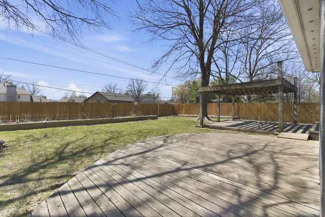 2466 E Cambridge Street, Springfield, MO 65804
