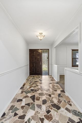 2466 E Cambridge Street, Springfield, MO 65804