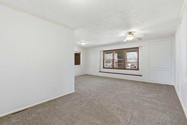 2466 E Cambridge Street, Springfield, MO 65804