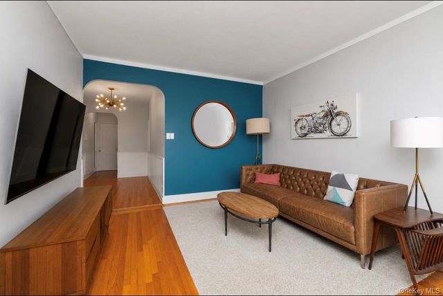 114-20 Queens Boulevard E9, Forest Hills, NY 11375