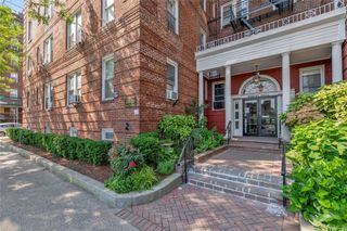 114-20 Queens Boulevard E9, Forest Hills, NY 11375