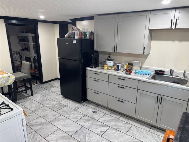 815 Braddock Rd, Forest Hills Boro, PA 15221