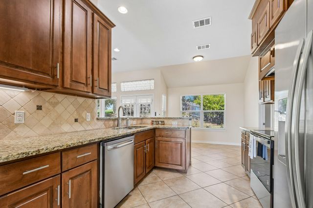 3800 Annapolis CV, Lago Vista, TX 78645