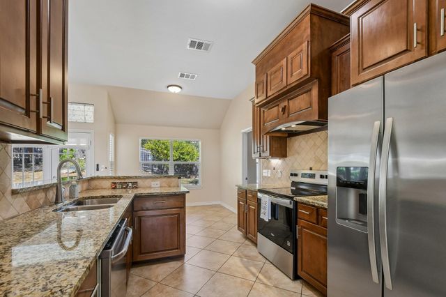 3800 Annapolis CV, Lago Vista, TX 78645