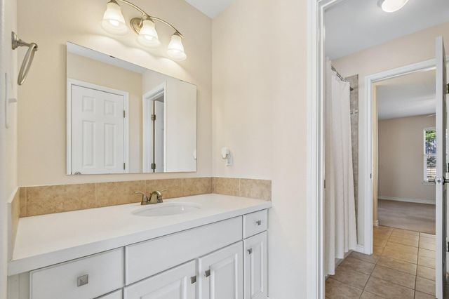 3800 Annapolis CV, Lago Vista, TX 78645
