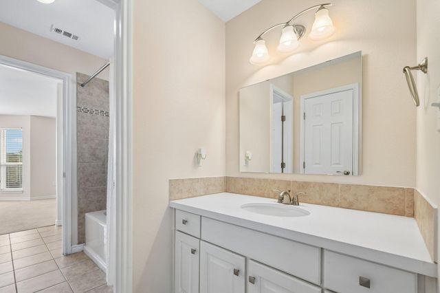 3800 Annapolis CV, Lago Vista, TX 78645