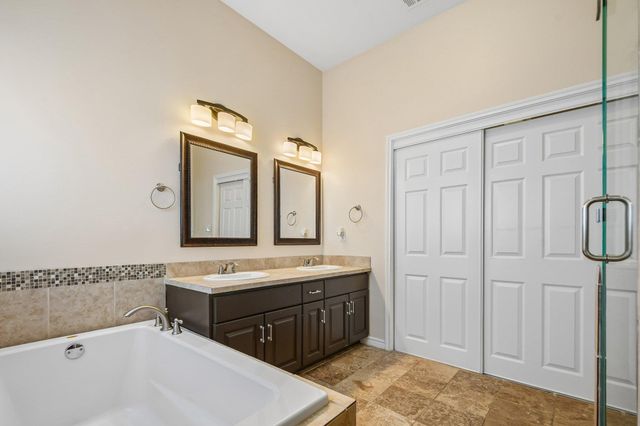3800 Annapolis CV, Lago Vista, TX 78645