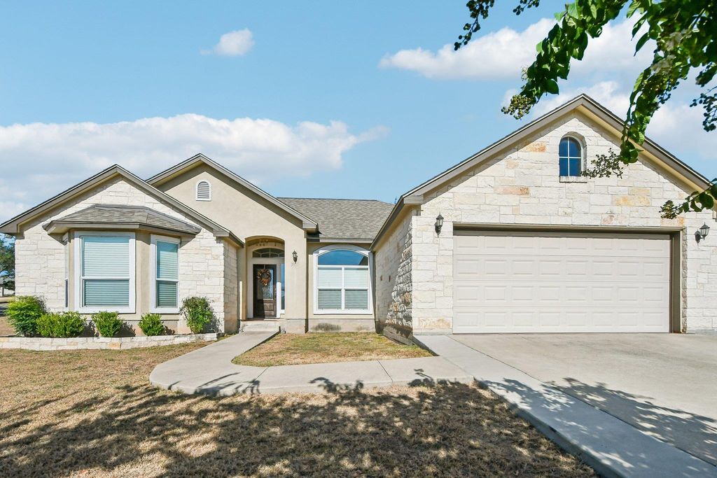 3800 Annapolis CV, Lago Vista, TX 78645