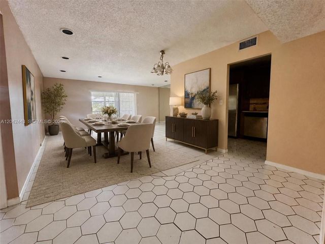 3360 Spanish Moss Terrace 206, Lauderhill, FL 33319