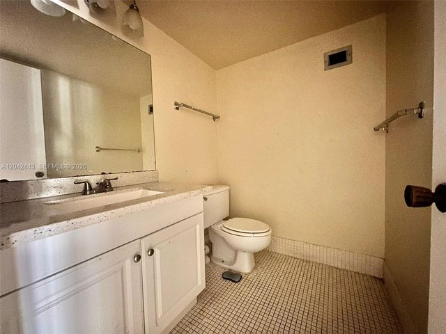 3360 Spanish Moss Terrace 206, Lauderhill, FL 33319