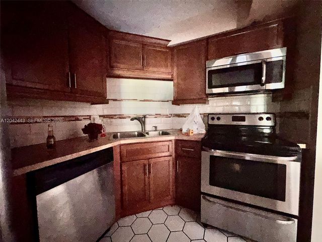 3360 Spanish Moss Terrace 206, Lauderhill, FL 33319