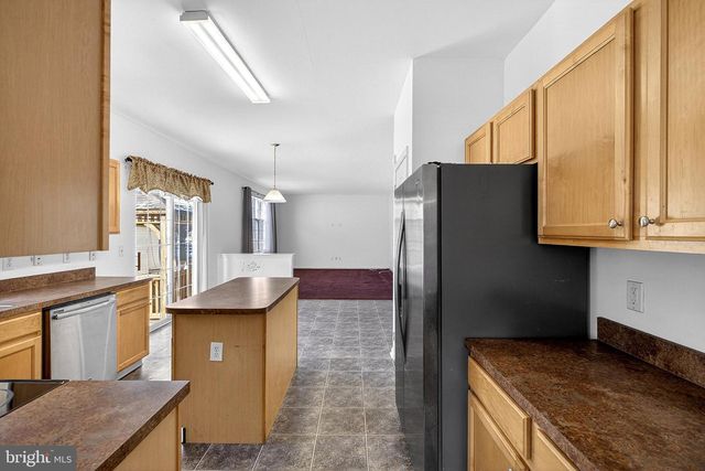 2 FOXFIELD CT, Bear, DE 19701