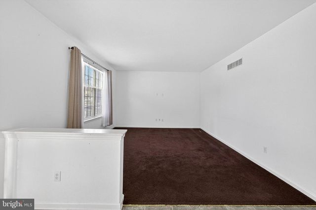 2 FOXFIELD CT, Bear, DE 19701