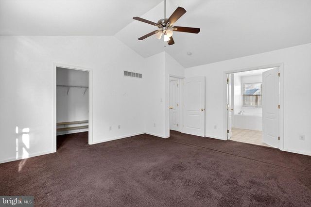 2 FOXFIELD CT, Bear, DE 19701