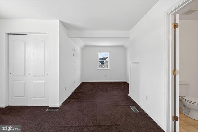 2 FOXFIELD CT, Bear, DE 19701