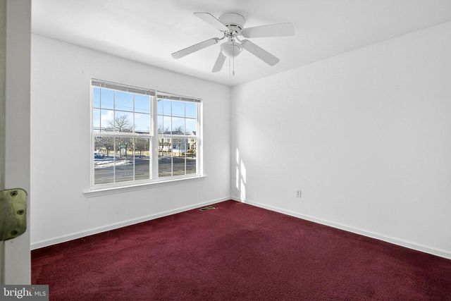 2 FOXFIELD CT, Bear, DE 19701