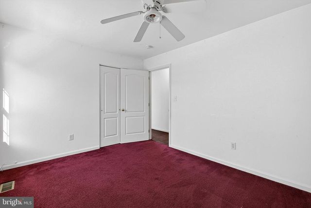 2 FOXFIELD CT, Bear, DE 19701