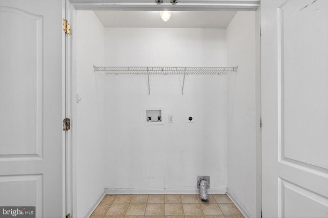 2 FOXFIELD CT, Bear, DE 19701